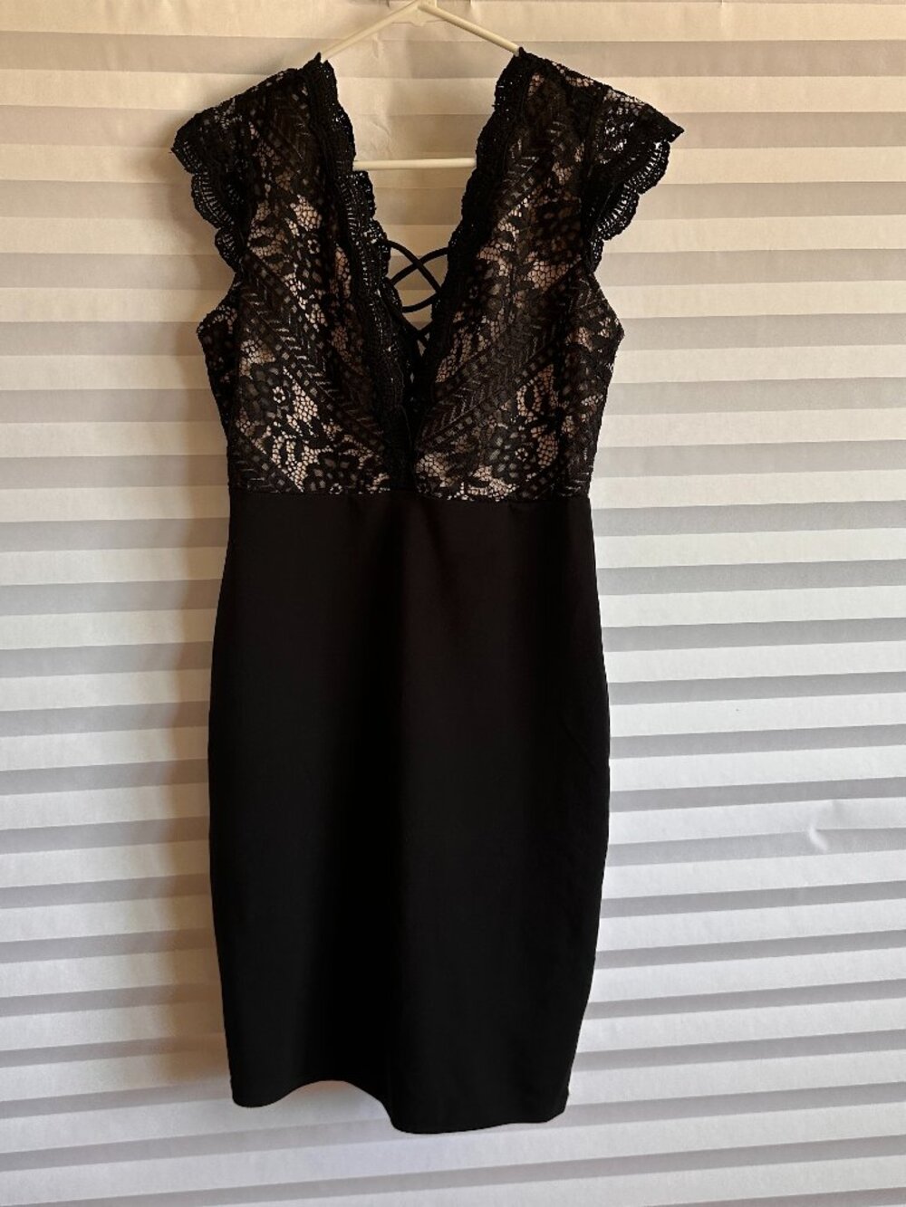 Haute Monde Black Lace-Top Asymmetrical Dress size Large